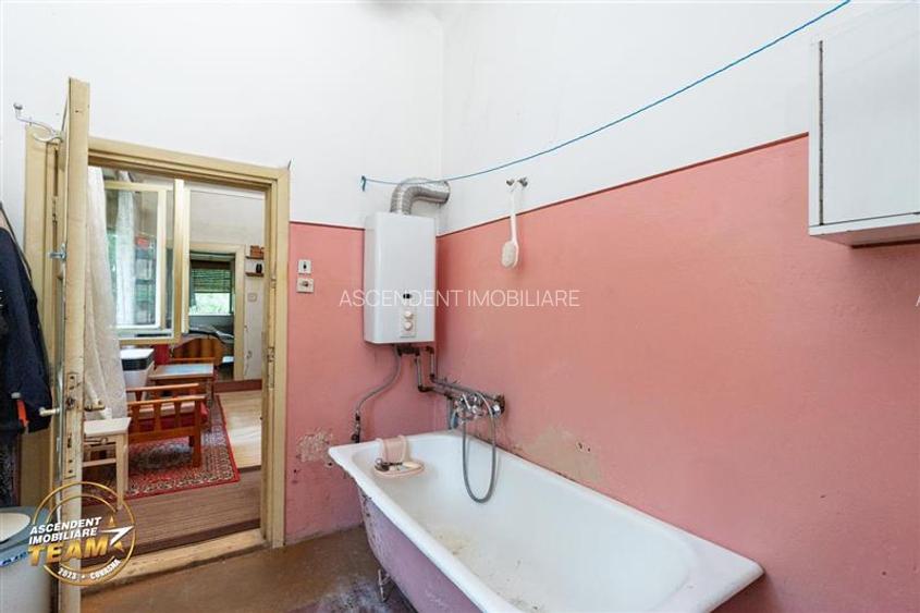 Casa cu istorie,3 camere,potential mansardare,1.840mp teren,in cadru linistit si - 35