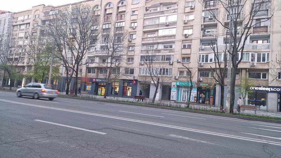 Decebal- Dristorului- Alba Iulia, 230  mp   pret 5.000 euro,