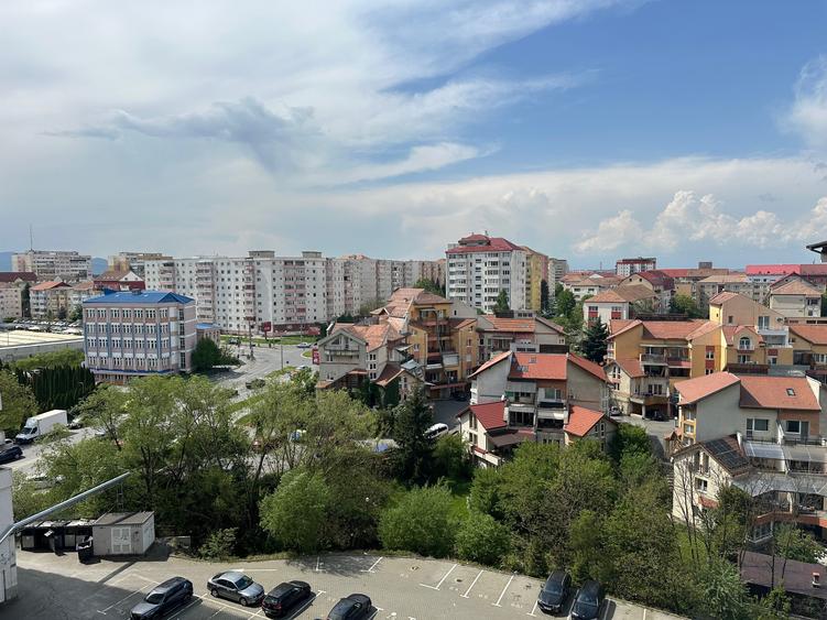 Apartament 2 camere 62 mp - decomandat - Mihai Viteazu - et.9 - lift