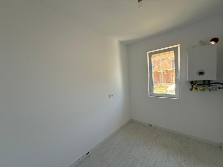 Apartament 2 camere.Bucatarie Separata. Bloc nou. Decomandat.Finalizat.