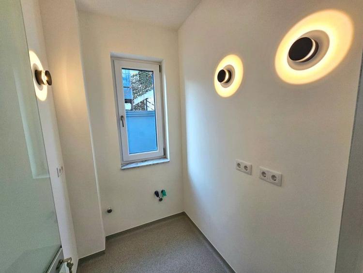 Spatiu comercial cu parcare, Hipodrom 2
