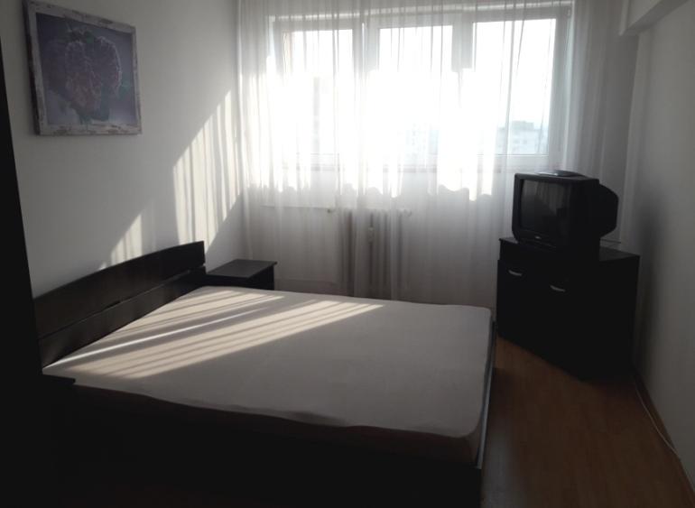 2 camere 64 mp metrou 1 Decembrie