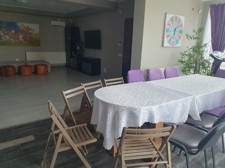 Vila p+2 in Mamaia Sat de vanzare,9 camere ,10 bai,3 bucatarii,posibilitate rate