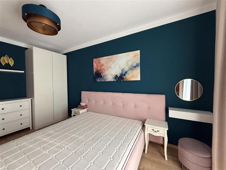 Apartament doua camere Pietonal Coresi Avantgarden ( Kasper )