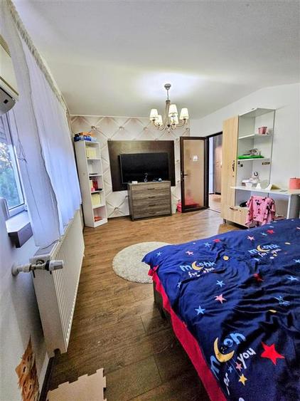 Casa 4 camere, constructie 2015, teren 1000 mp, Varsatura