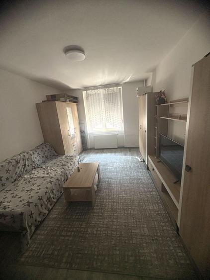 Apartament de închiriat, strada Republicii