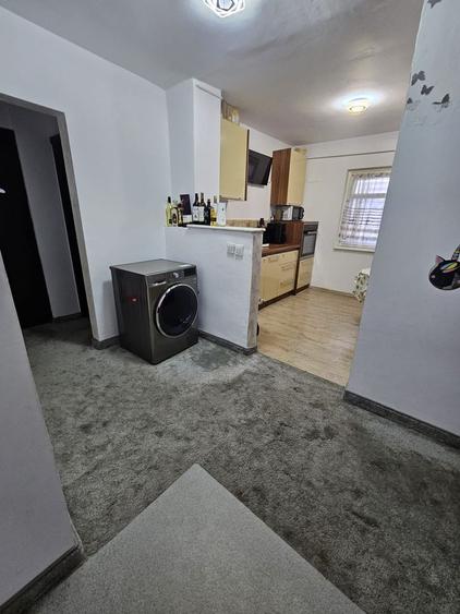 Apartament decomandat 2 camere, zona Trocadero