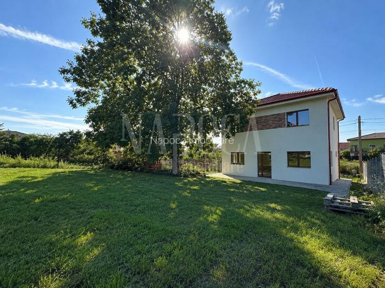 Casa 4 camere de vanzare in Dezmir - 2