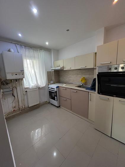 APARTAMENT 2 CAMERE DE INCHIRIAT MICRO 38