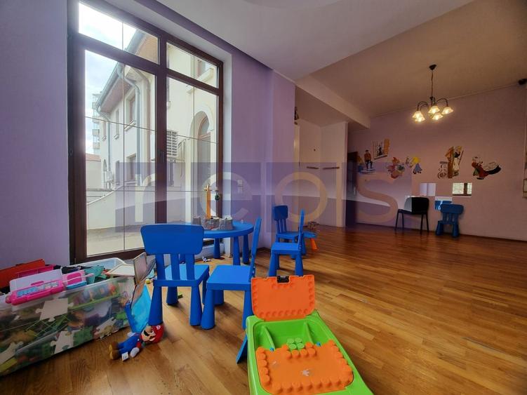 DE INCHIRIAT VILA  D+P+1+2 + CURTE | ZONA PARCUL CAROL - 10