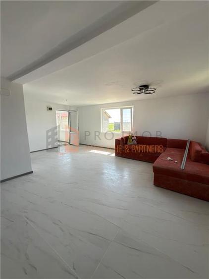 Casa tip parter zona Galbinasi