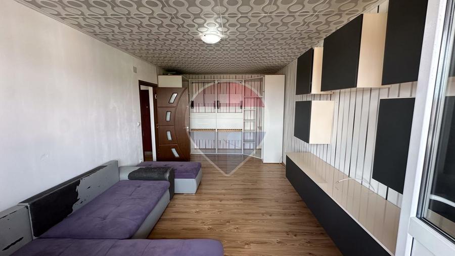 Apartament cu 3 camere de vânzare în zona Soarelui