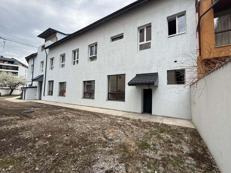 Clădire reprezentativă de vânzare – Centru Civic, Brașov
