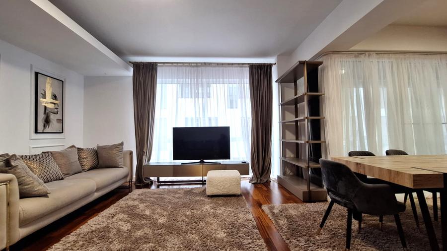 Vanzare apartament 4 camere, piscina, sala de sport, parcare, comision 0% - 3