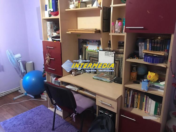 Vanzare apartament 4 camere deco bai 2 balcoane CETATE Closca bloc proprietate