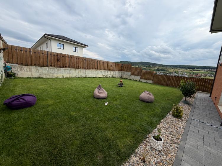 Duplex de vânzare în Chinteni – 120 mp utili, teren 330 mp – 275.000 € negociabi