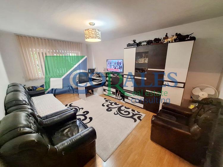 Apartament 3 camere, 2 Bai, Decomandat, 65 mp, Centrala proprie, Anvelopat