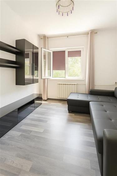 RECO- garsoniera , renovata recent etaj 2