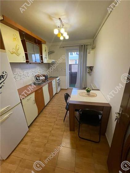Apartament cu 3 camere decomandate 2 bai si 2 balcoane in Sibiu