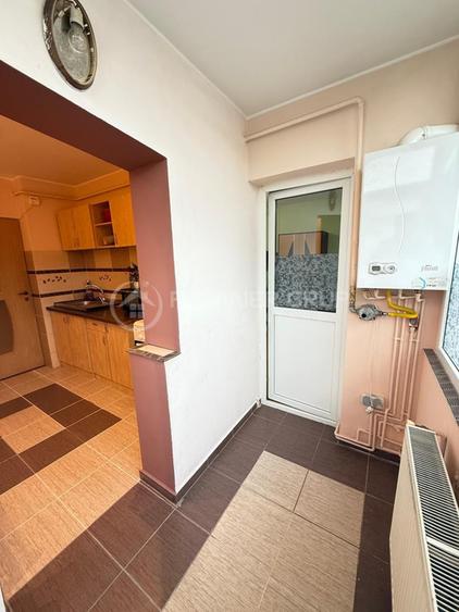 Langa Palas Mall! Apartament 3 camere 60mp decomandat cu centrala, mobilat