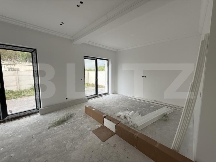 Casa de vanzare, 110 mp utili, zona Botiz