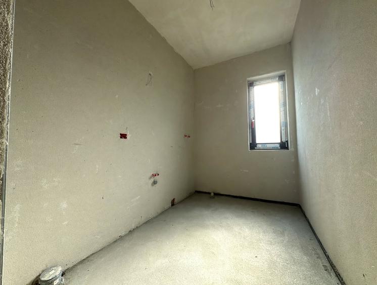 Casă individuală pe un singur nivel, clasa A, 300 mp curte, intrare Chinteni
