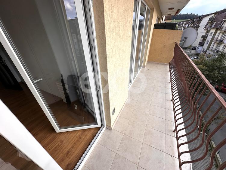 Apartament 1 cameră decomandat, renovat, Loc de parcare CF, Floresti