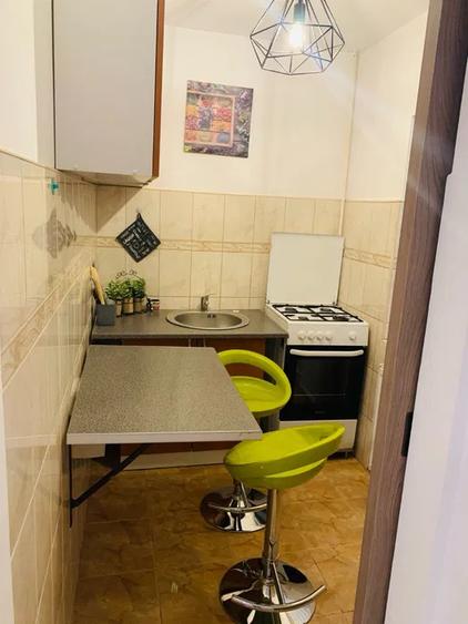 Garsoniera moderna , etaj 1, zona Kaufland - Manastur