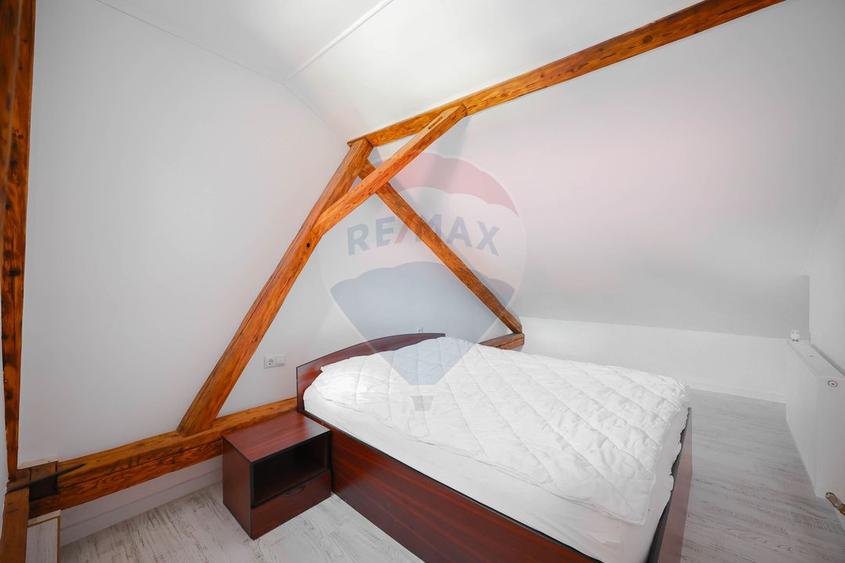 Apartament cu 3 camere de vânzare în zona Ultracentral