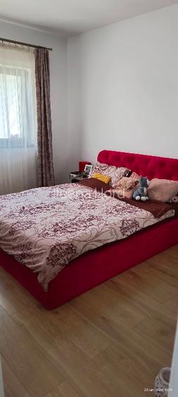 Vând apartament in casa insiruita - 8