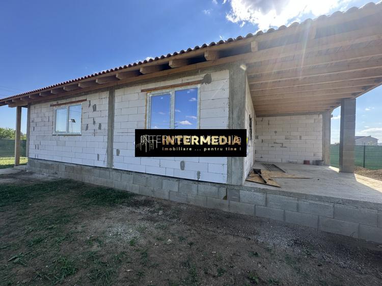 Casa in Rosu Teren 570 mp sau 1134 mp Terasa mare imprejmuit Barabant Alba - 9