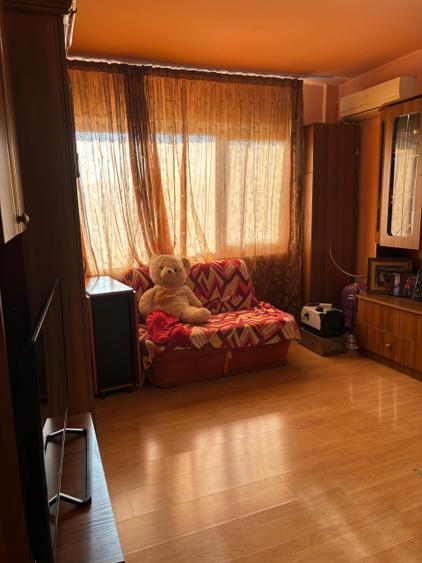 Apartament 3 camere Vanzare | Gorjului (2 minute de metrou) | An 1976