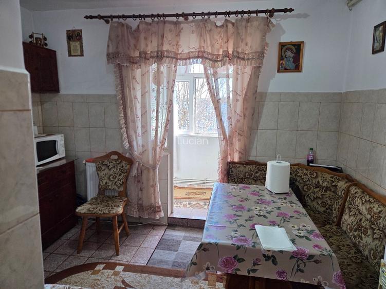 Apartament 3 camere decomandat  - 4
