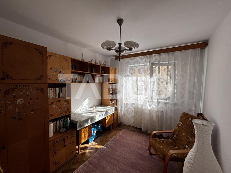 Apartament de inchiriat cu 3 camere 2 baii mobilat utilat Strand