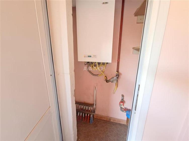 Apartamnet 3 decomandate, etaj 2, cu 2 bai, centrala, zona Ura - 27