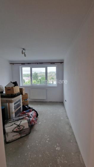 Apartament cu 3 camere, 70mp utili, parcare sub, Dambul R