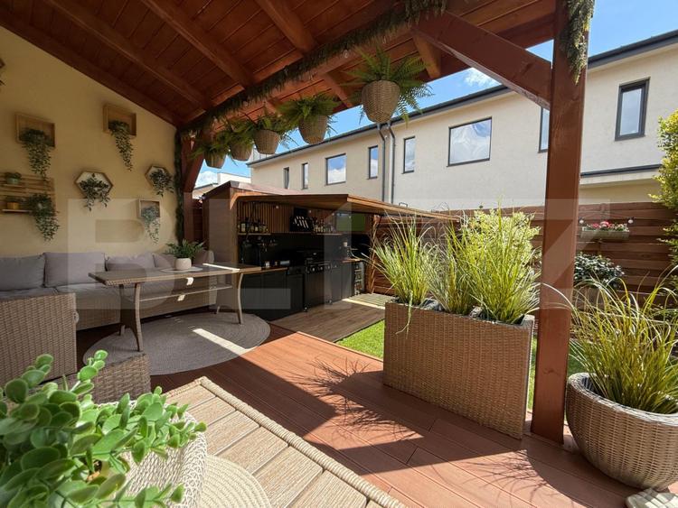 Duplex 4 camere, 120 mp utili, 300 mp de teren, piscina incalzita, zona Terra