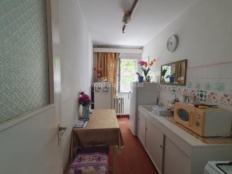 Vand apartament cu 3 camere zona Vlaicu Lebada 5 Colturi - 11