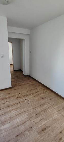 Apartament 2 camere la parter