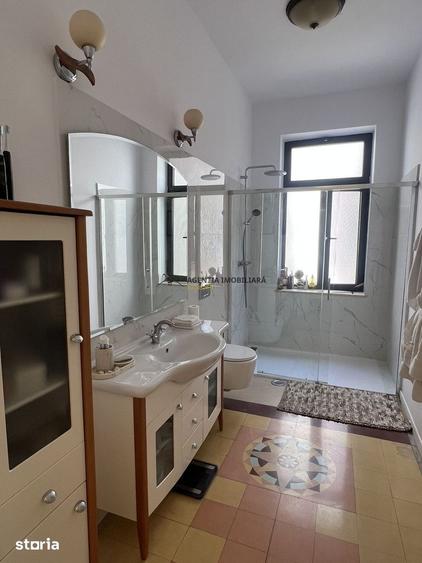 Apartament boem 128 mp | 50 m de Cișmigiu | renovat integral | parcare