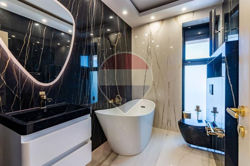 Vila premium cu piscina Balotesti | Teren 800 mp