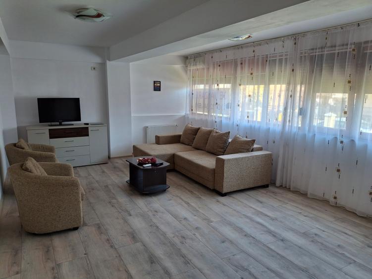 INCHIRIEZ/ Vindem in Mamaia Nord,apartament 2 camere