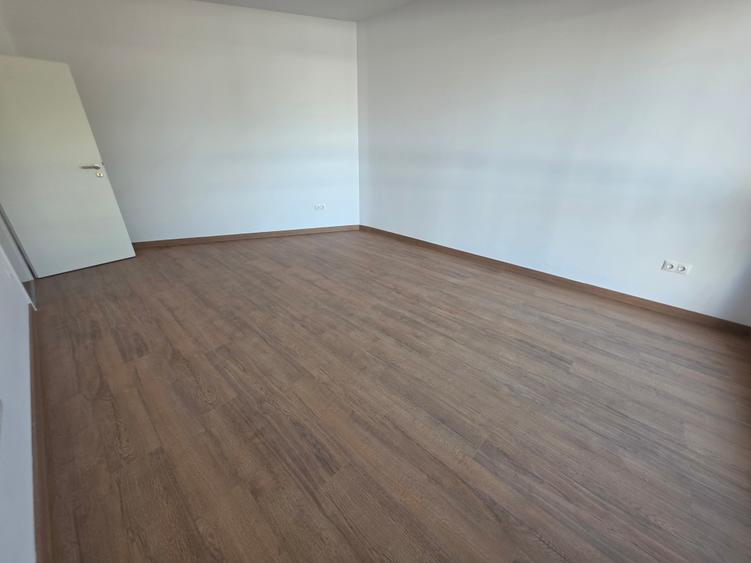 Vand apartament bloc nou 2026 cu gradina generoasa 192 mp