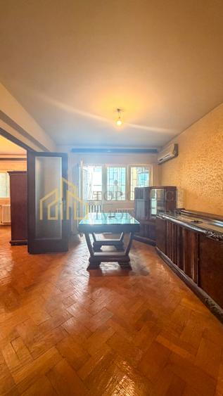 CAMERE TRANSFORMABIL IN 3 - LANGA SALA PALATULUI - CLADIRE CU ISTORIE