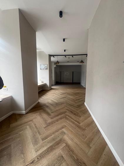 Spatiu comercial  parter, Bd Tomis, 66 mp, centrala gaz, vitrina