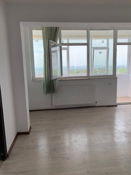 Apartament 3 camere, MIROSLAVA, str. C-tin Langa 40, LIBER!!!
