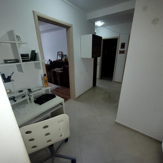 Berceni, Luica, etaj 1, 2 gr sanitare, balcon, imobil 2018
