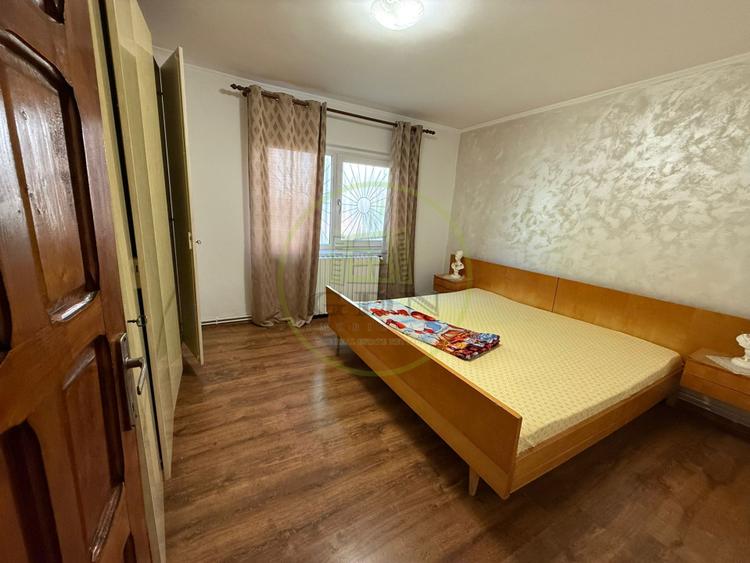 Apartament 4 camere, 91.74 mp, cartier 1 Mai, zona Pelendava