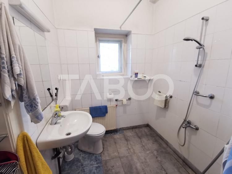 Casă individuală cu 4 camere și 900 mp teren în zona Calea Poplăcii