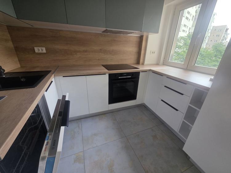 Apartament | 4 camere | modernizat | etaj 5 | TEI